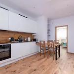 Termy Cieplice By Bookinghost Apartman